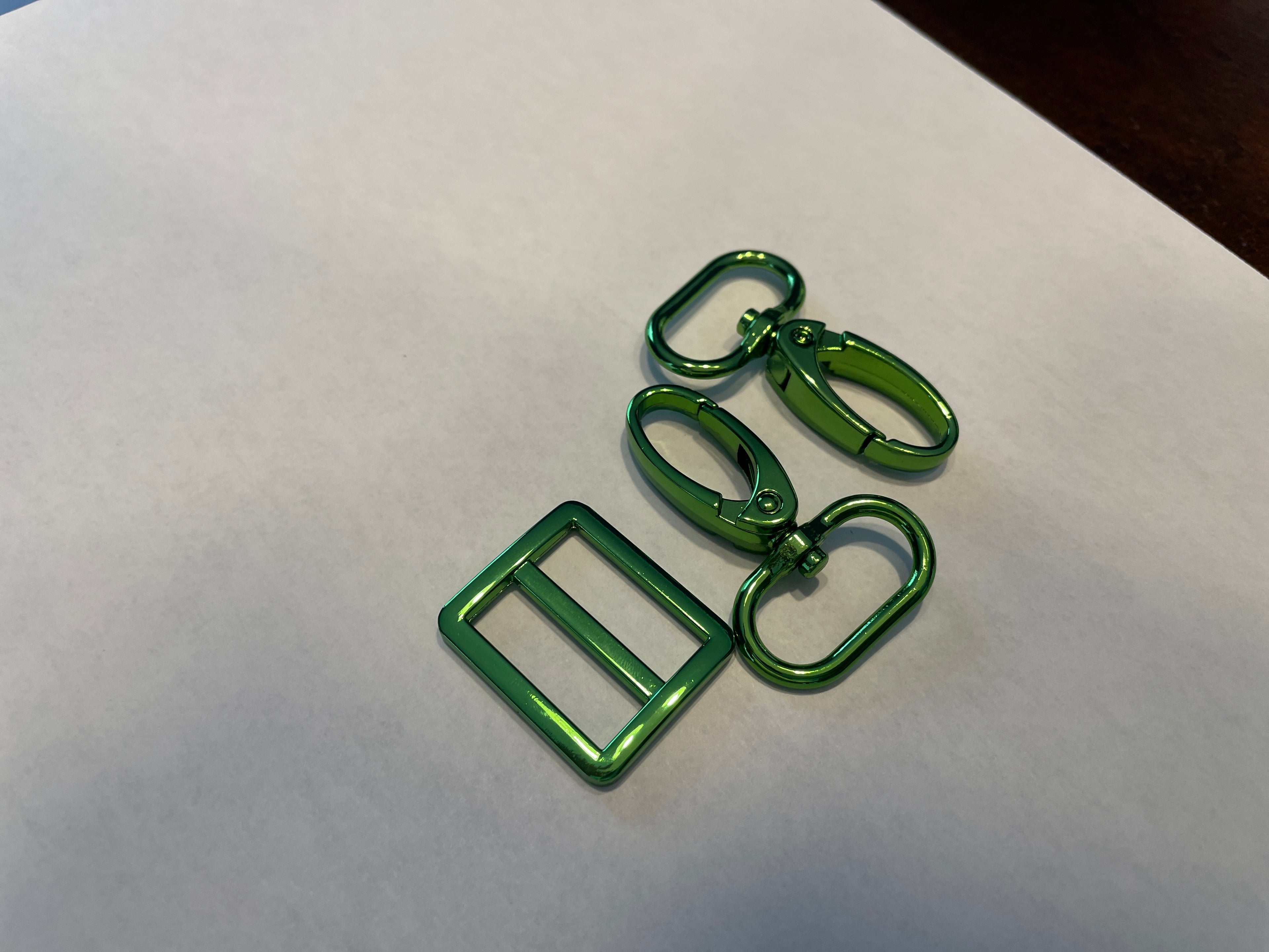 1" Swivel Hooks