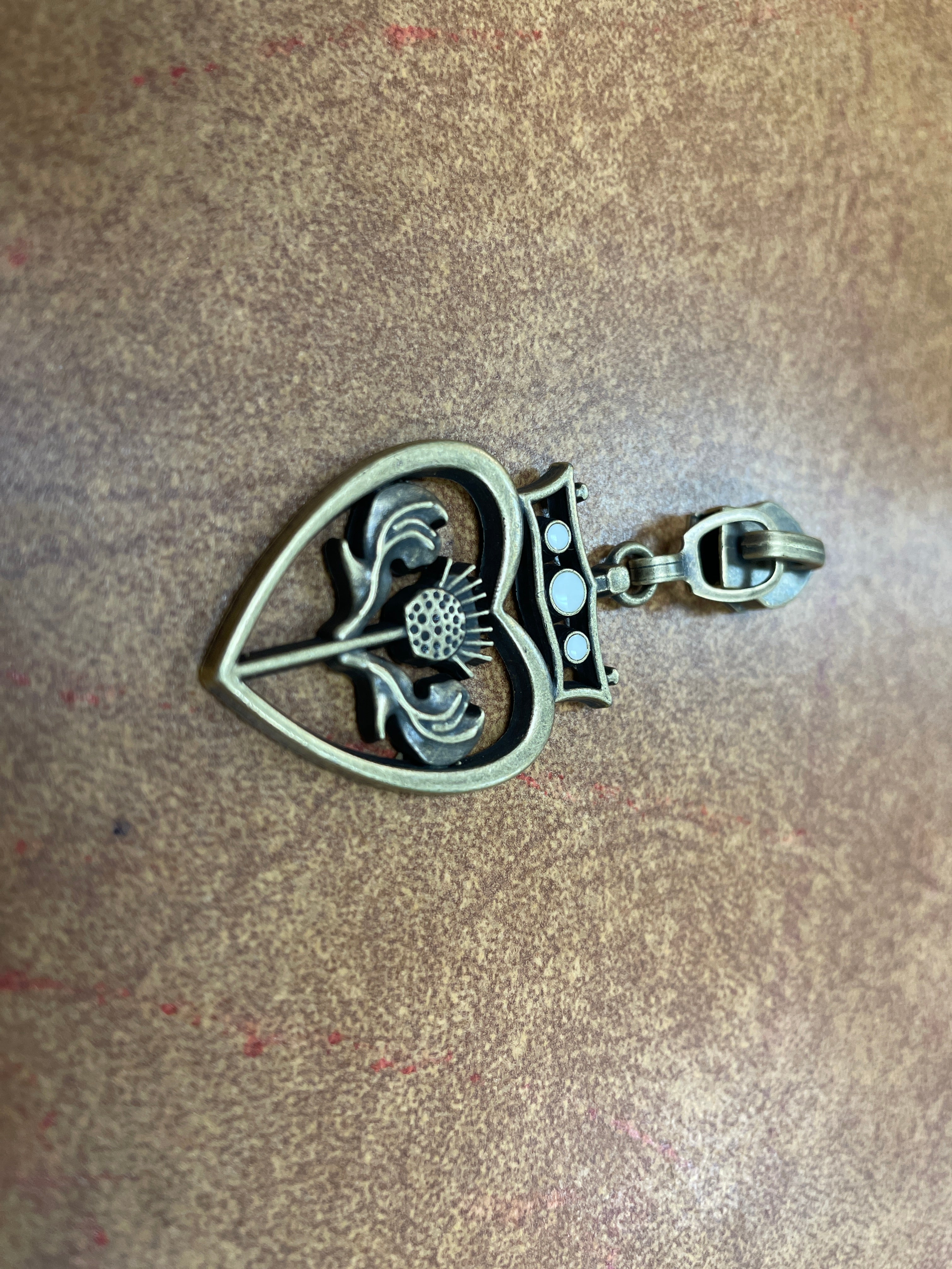 Outlander Heart Crown Zipper Pull #5