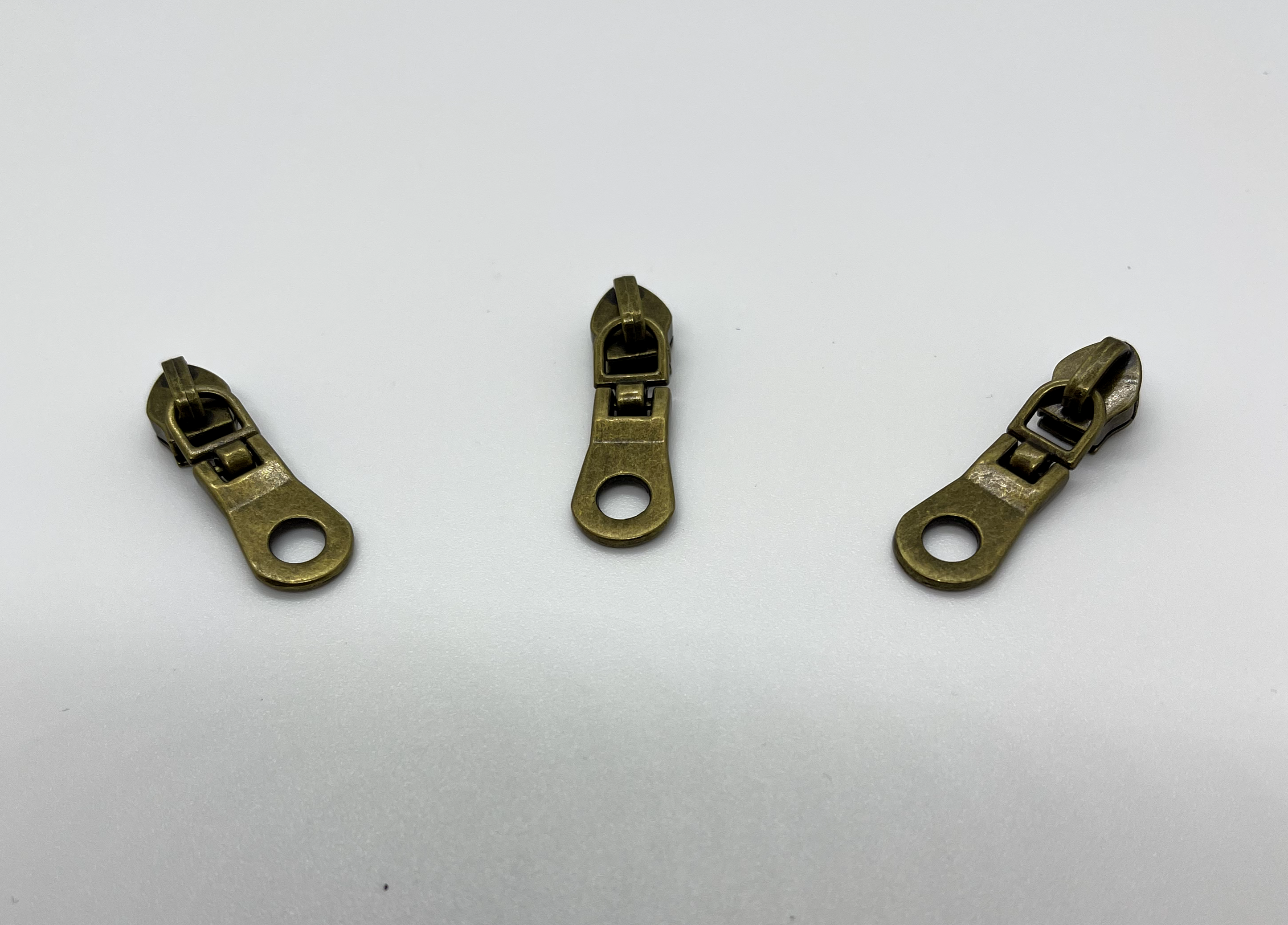 Swivel Zipper Pull #5 - 1 1/4 Inch