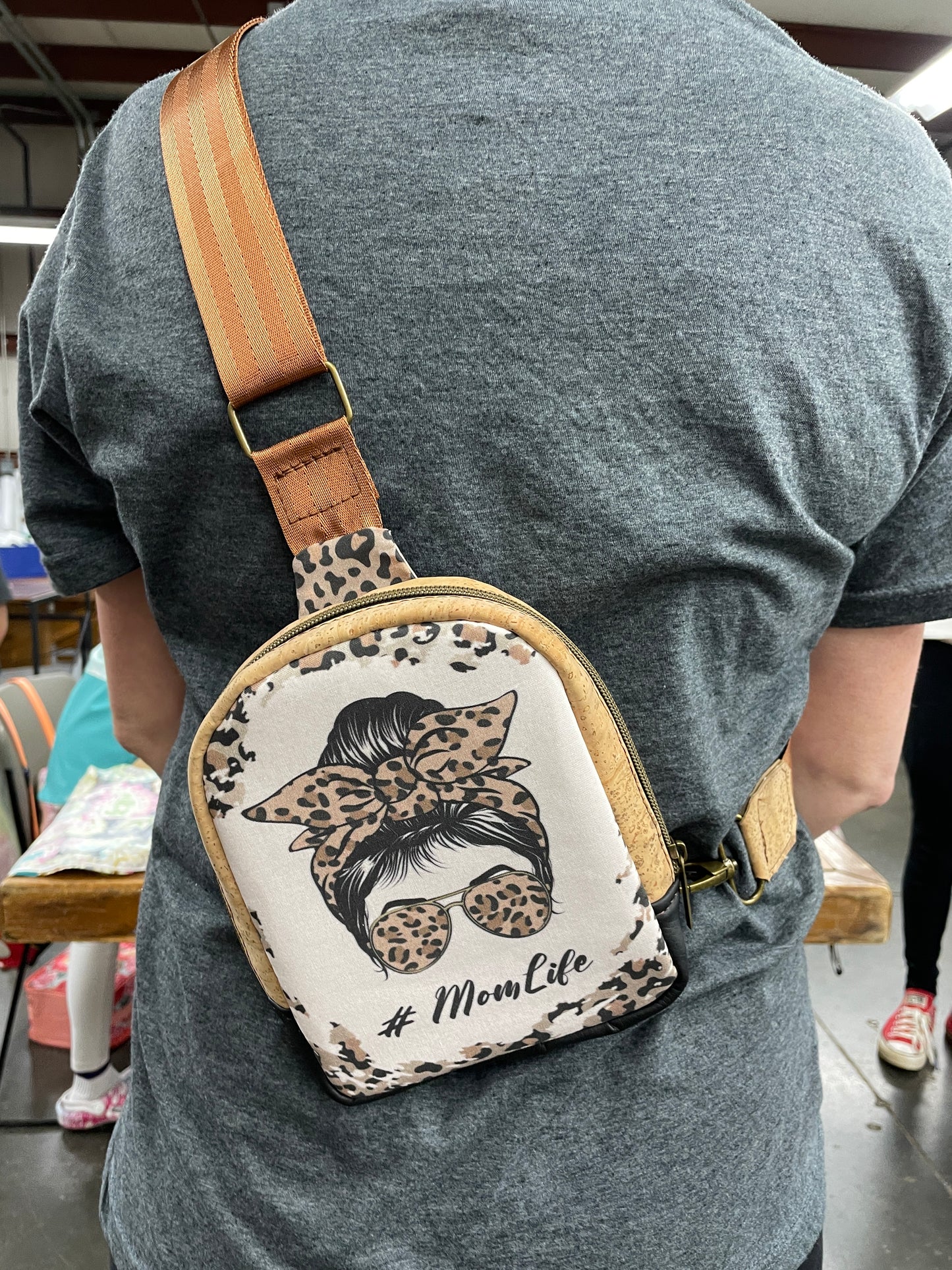 Mom sling bag Clearance